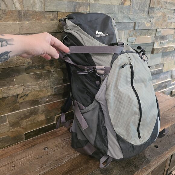 Gregory Z30 Lightweight Hiking Camping Backpack Grey Great Condition! - Picture 3 of 12